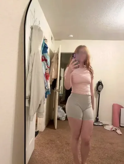 Amira, 30