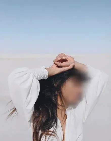 Cara, 36