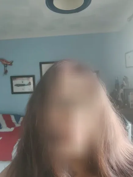 Cara, 24