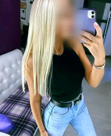 Dilara, 33