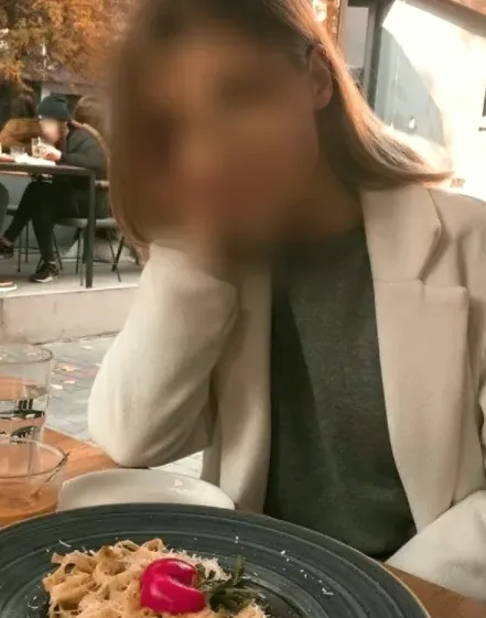 Elena, 37