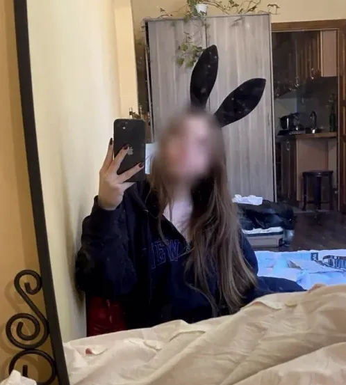 Elisa, 19