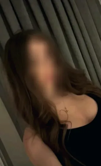 Fabienne, 28