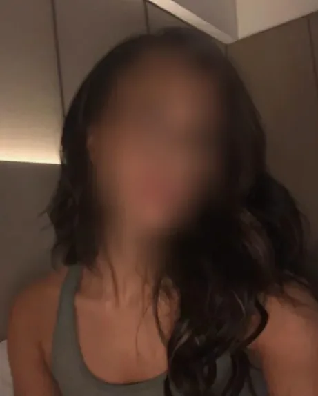 Kira, 33