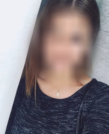 Kira, 32