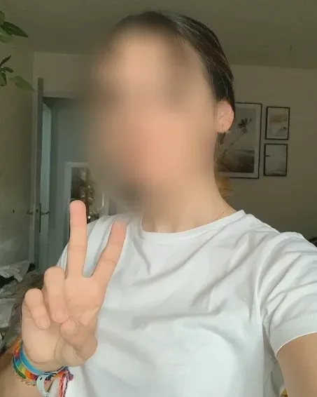 Leonie, 29