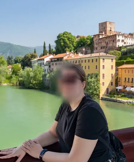 Lilly, 28
