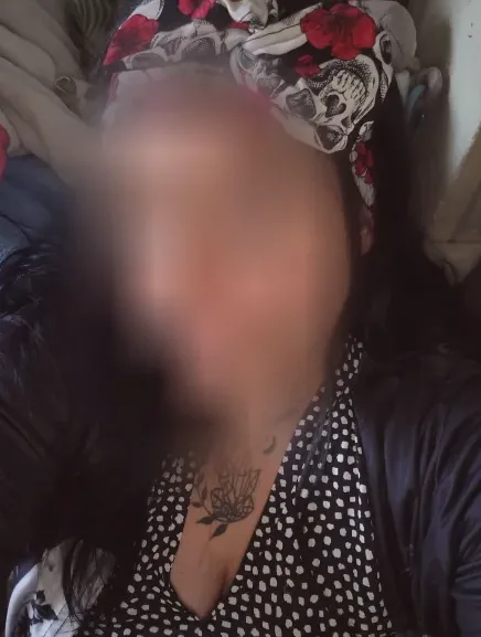 Lilly, 36