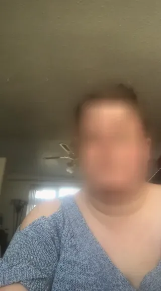 Lucia, 28