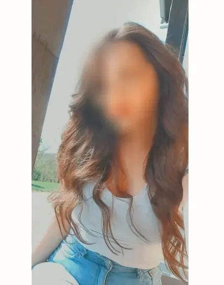 Marlene, 24