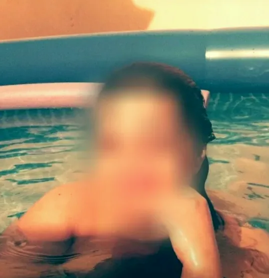 Mia, 37