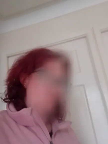 Nicole, 33