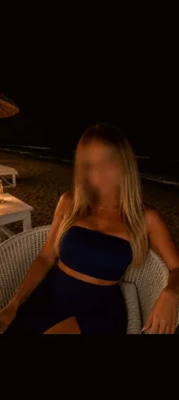 Nicole, 38