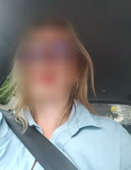 Sandra, 34