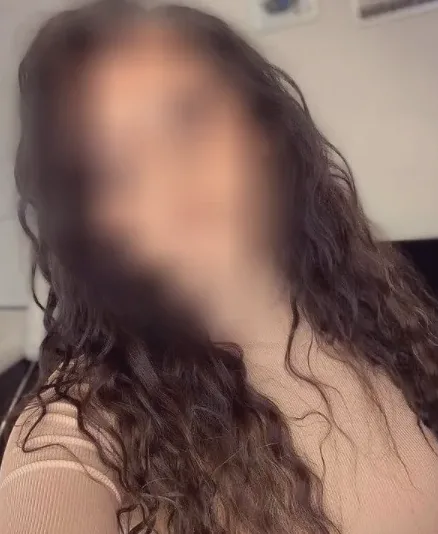 Simone, 35