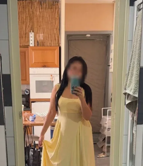 Sophie, 32