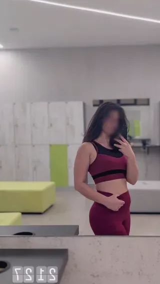 Viktoria, 28