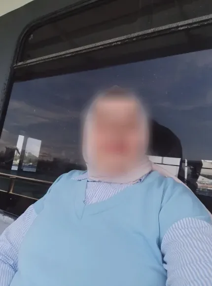 Yasmin, 35